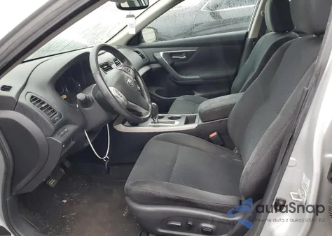 2015 Nissan Altima 2.5 из США, поврежденный, VIN 1N4AL3APXFC198088
